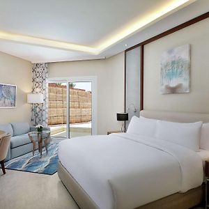 Gästezimmer mit Kingsize-Bett